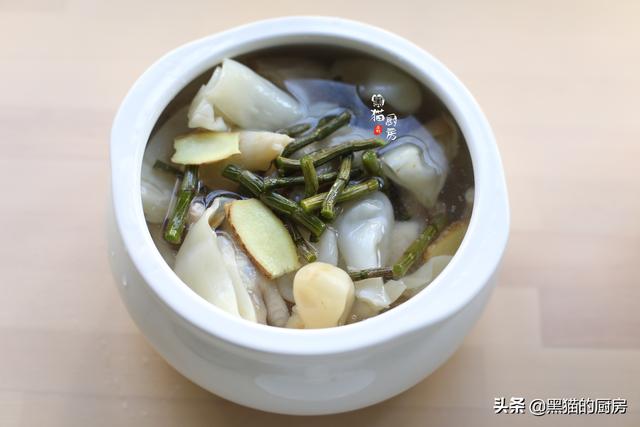 花胶鸡脚汤要炖多久 2026年花胶炖鸡脚要炖几个小时