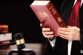 扶摔倒老人反被讹，老人是否涉嫌敲诈勒索罪？图片