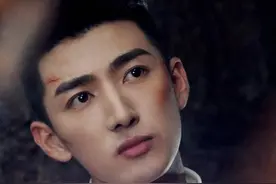 《盗墓笔记》解雨臣为什么这么帮助吴邪？他为什么叫小花？图片