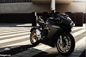 MV奥古斯塔Superveloce 800复古跑车正式上市，外观非常惊艳图片