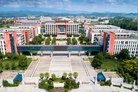 上饶中学2019年到2021年中考录取线分析图片