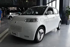 同样的小巧的城市代步车，空间大配置高，实拍欧拉白猫图片