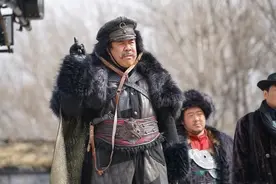 “许大马棒”秦卫东近照，一改影视剧里的魁梧模样，瘦到皮包骨头图片