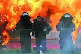 从橄榄绿到警察蓝！向警营中的“老兵”敬礼！图片
