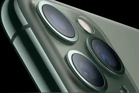 国内网友发现自己的有锁iPhone自动解锁了图片