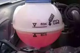 夏季高温防冻液可以用自来水代替吗？图片