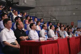 丁俊晖来代言了图片