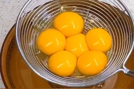 没烤箱，没打蛋器，没秤，详细解说水蒸蛋糕做法，比买的还好吃图片