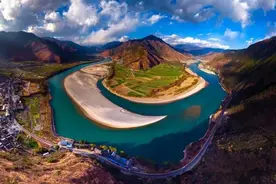 中国实在是太大了，你看到的中国，不一定是真实的图片