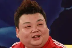 他是“重量级”主持，娶了漂亮媳妇被抛弃，离婚5年后至今单身图片