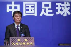 中超裁判待遇曝光！马宁当主裁吹1场赚6000，韩国裁判2万图片