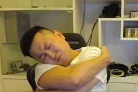 表情包｜即使遍体鳞伤，也绝不服软图片