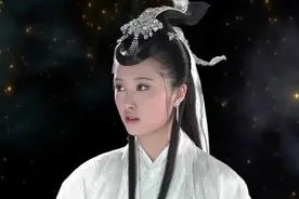 八戒只调戏了嫦娥，为何会被玉帝贬到凡间，你看嫦娥后台是谁？图片