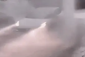 电动车防水等级更高 可以当船开？图片