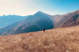 徒步偃师黄金大草原——离郑州最近的山顶草原图片