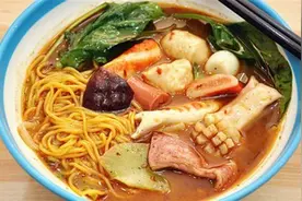 大厨秘制麻辣烫，麻辣可口汤香味浓，记得收藏图片