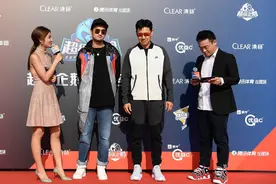 袁弘蓄起了络腮胡，毁了粉丝心中的白月光图片