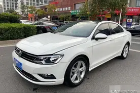 大众凌渡适合买二手车吗？2018年上牌的凌渡还值多少钱？图片