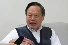 杨振宁后代定居美国，晚年仅他独自回国？是为了养老吗图片