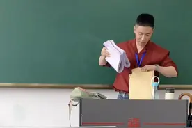 安徽台名主持离职！1年后考大学教师编制，一姐余声才考上事业编图片