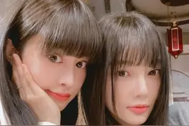 李小璐闺蜜晒出聚会合照，相差11岁留同款发型，李小璐少女感十足图片