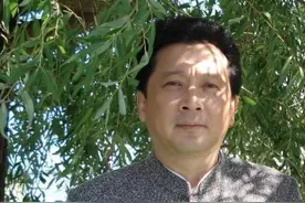 郁钧剑回乡演唱会阵仗大，杨澜给他当主持人！刘和刚张也都来撑场图片