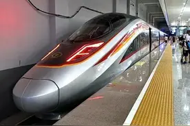 全国高铁每天有几千个车次，这几个才是真的风驰电掣图片