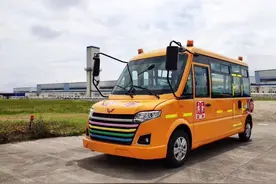 政府什么时候对校车行业支持和司机补助。图片