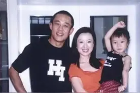 抛弃20年发妻，侯勇娶潘雨辰，为何6年后又娶小20岁王瑞？图片