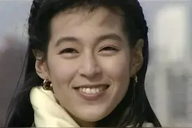 54岁离婚的铃木保奈美，真活成了赤名莉香图片