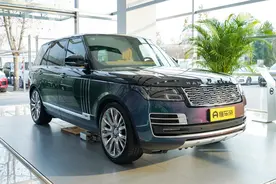 售价321万，5.0T+V8，头等舱后排，实拍揽胜创世加长版图片