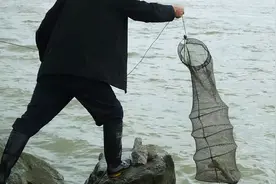 中年人自杀式炒股后的自我证明，去三峡钓鱼，钓着三峡能源怎么办图片