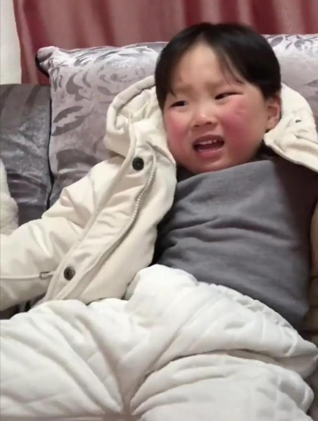 “奥特曼被绿头怪揍”刷爆全网，网友：人类幼崽的反应亮了！笑喷