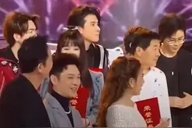 星光大道花絮曝光，朱迅腰身变粗心情好，尼格买提主持冷场太尴尬图片