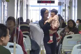 孩子上幼儿园后经常请假，妈妈的理由让老师无语图片