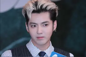 吴亦凡跌入神坛的原因是什么？原生家庭的教育决定孩子的命运图片
