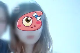 58岁保安大叔爱上00后少女：宝贝吃饭了吗？被骗5万负债累累：说好要结婚的图片