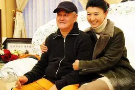 闫学晶靠赵本山走红，还“翻脸不认人”？原来各有各的辛酸图片