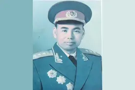 传奇将军许世友一生对敌人疾恶如仇，对战士却爱兵如子图片
