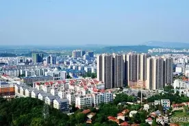 岳阳市经济发展简析，岳阳楼区550亿领先，华容县排名第4图片