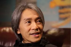 他被周星驰一手捧红，如今有着5000万身价的他，只听命于星爷图片