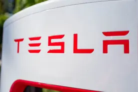 比亚迪听了很高兴！特斯拉采用磷酸铁锂电池：主要是因为更便宜？图片