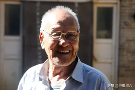 农村92岁老人爬华山看日出，身体特好，长寿基因很关键图片