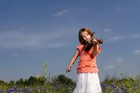 17岁的半大小伙还和妈妈同床睡，分离不及时，以后遭殃的是孩子图片