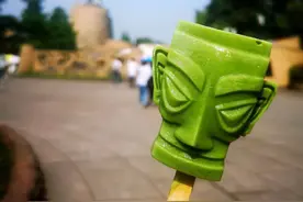 “三星堆”牌雪糕火了！来一口“青铜面具”？图片