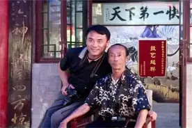 我国缩骨功唯一传人，练功60年已炉火纯青，三台摄像机下不露破绽图片