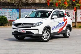 六万预算 风光S560、欧尚X70A、五菱宏光S3谁更值得买图片