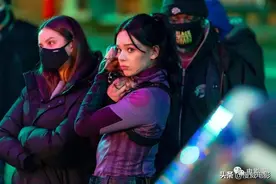 《鹰眼》里的这两位小姐姐拍戏好欢乐啊图片