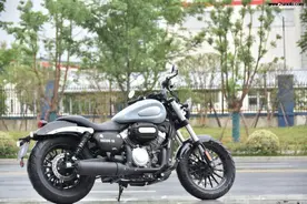 四轮载人、两轮载魂，这些2万元左右的摩托让你追风图片