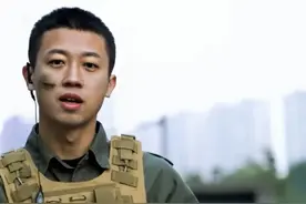 于正突然变帅？利用科技换脸！气质秒变man，网友直呼心动图片